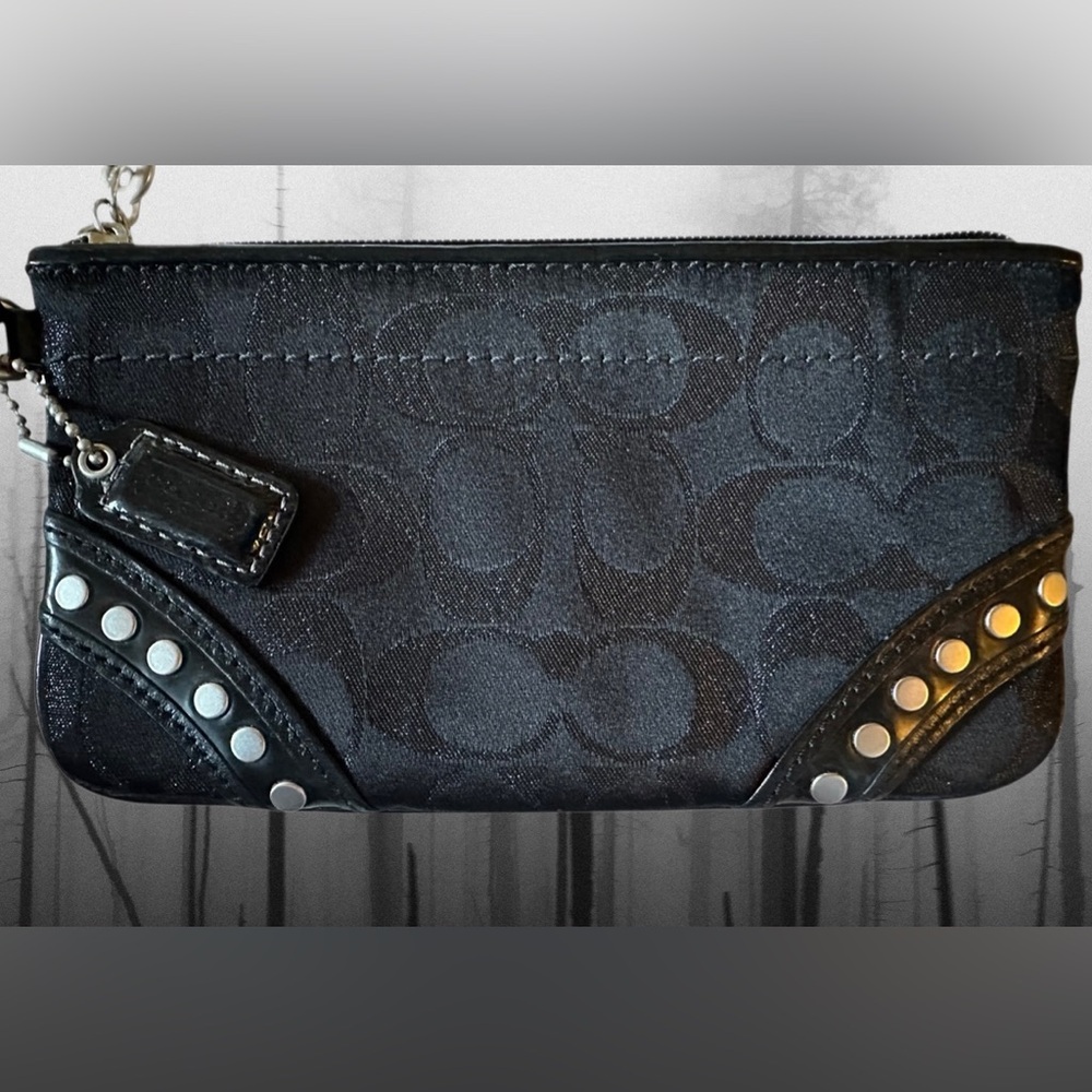 COACH Vintage Black Signature C Studded Wristlet- Known as Lurex No. F41939